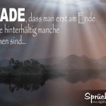 mystische Landschaft mit Spruch über manche Menschen