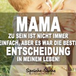 Mama und Kind spielen zusammen