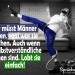 Mann tanzt mit Staubsauger