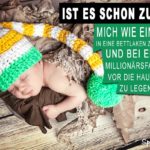 Lustiger Spruch mit Baby als Motiv, eingehüllt in Laken