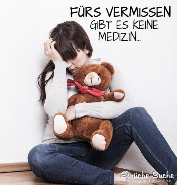 Trauriges Mädchen mit Teddybär